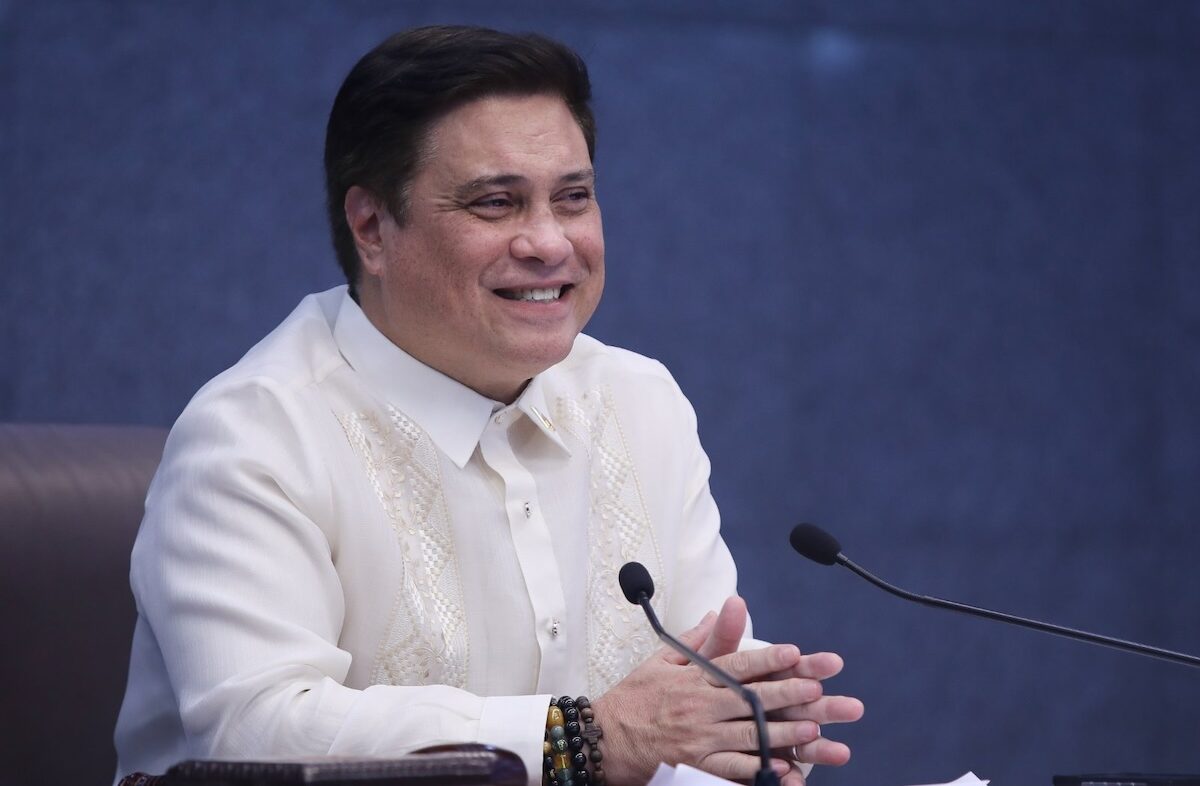 PHOTO: Juan Miguel Zubiri FOR STORY: P200 minimum wage hike bill ng Kamara inihirit sa Senado