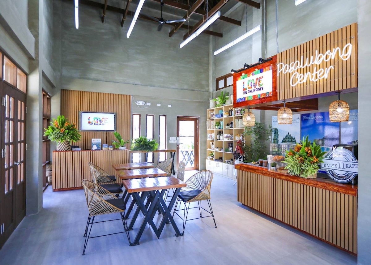 PHOTO: Interior of Tourist Rest Area in Pagudpud, Ilocos Norte